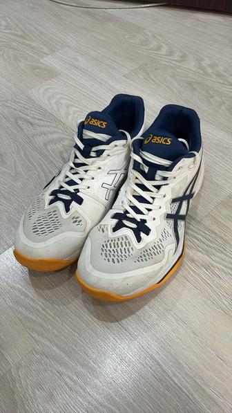 Продаю обувь asics sky elite ff