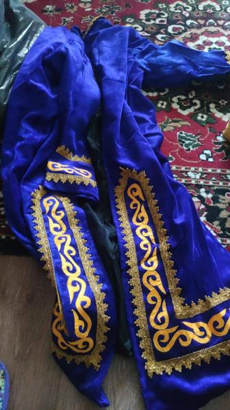 Продам чапан 58 размера