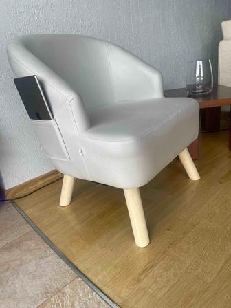 Кресло мягкое для гостиной