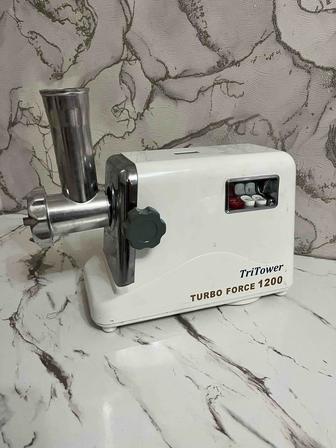 Почти новая мясорубка Tri tower 1200