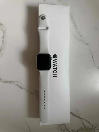 Продам часы Apple.