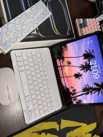 iPad Pro M4 11, 256GB белый Apple Pencil Pro оригинал