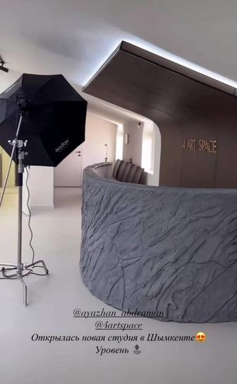 Имитация скалы в интерьере