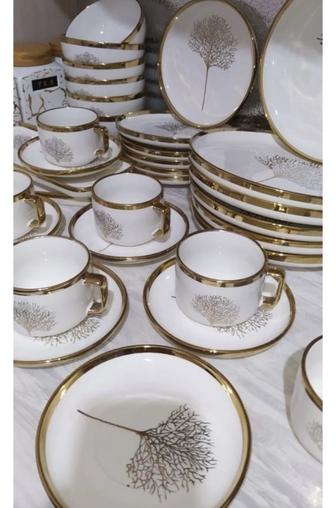 Керамический сервиз
чайно-столовый