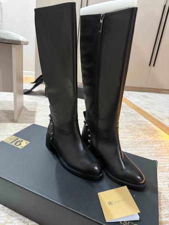 Стильные сапоги Basconi новые, в коробке