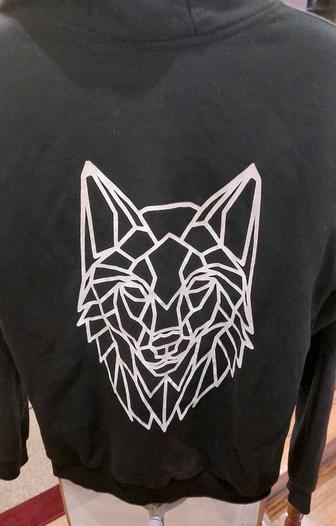 Черная толстовка/худи с принтом волка