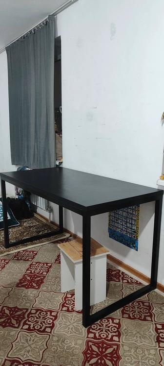 Срочно продам стол