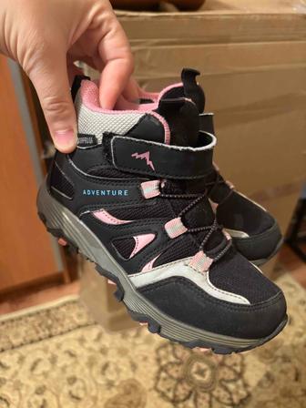 Ботинки для девочки