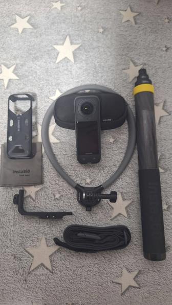 Insta360 x4 3 метровый стик SanDisk 256gb акс-ры для POV съемки