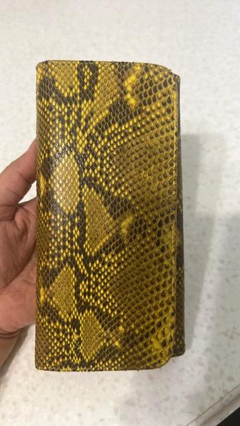 Кошелек из кожи питона
