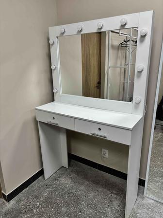 Зеркало визажиста