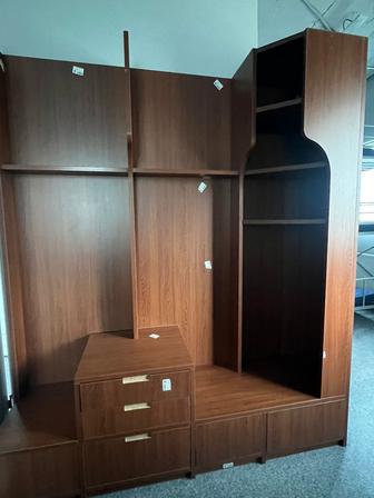 СРОЧНО продам шкафы