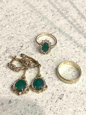 Золото комплект серьги и кольцо. Хризопраз