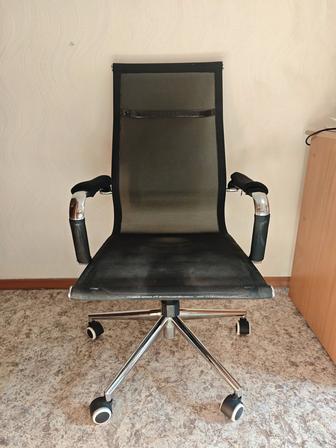 2 кресла компьютерные бу