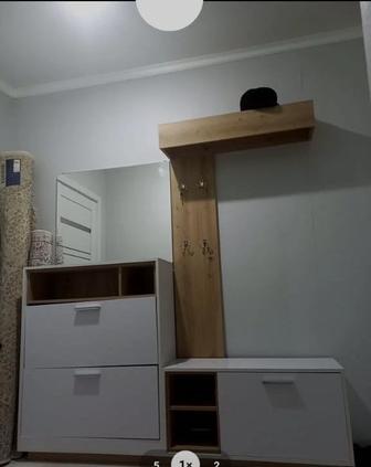 Продам прихожую.