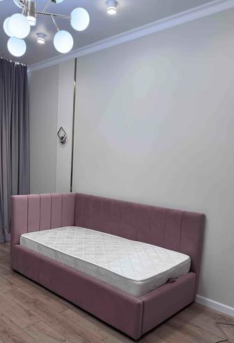 Продается кровать с подъемным механизмом