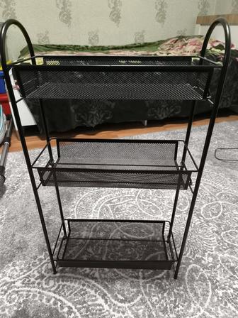 Продам трехуровневую полочку