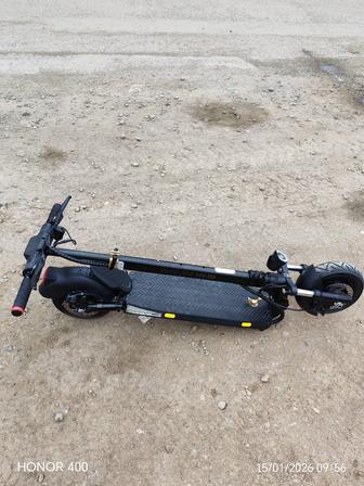 Продам электросамокат