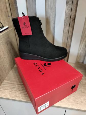 СРОЧНО продается женские зимние сапоги