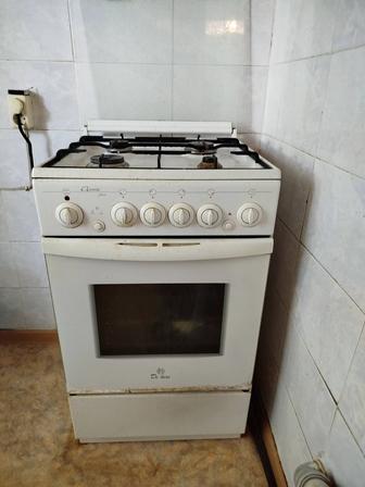 Продам газовую плиту б/у