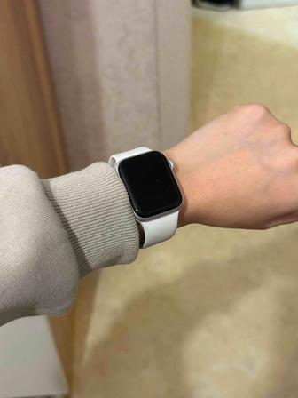 Продам Apple Watch