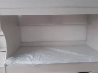 Двухъярусная кровать