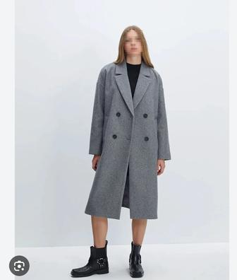 Серое женское пальто
