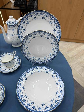 Фарфор Флора 63 предмета на 12 персон