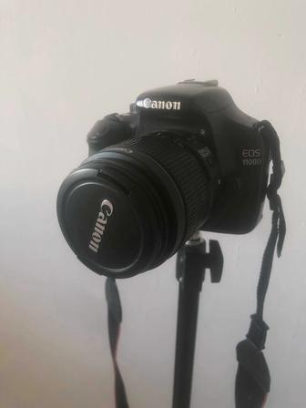 Продам Canon EOS 1100D