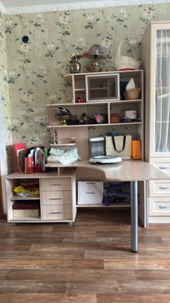 Продам письменный стол