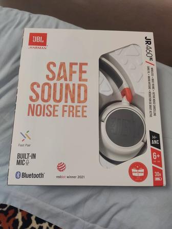 Продам наушники JBL jr460