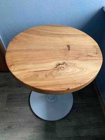 Продам стол