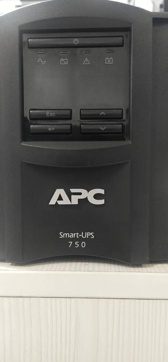 APC Smart-UPS 750