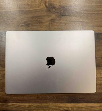 Продаю MacBook Pro 16 в идеальном состоянии