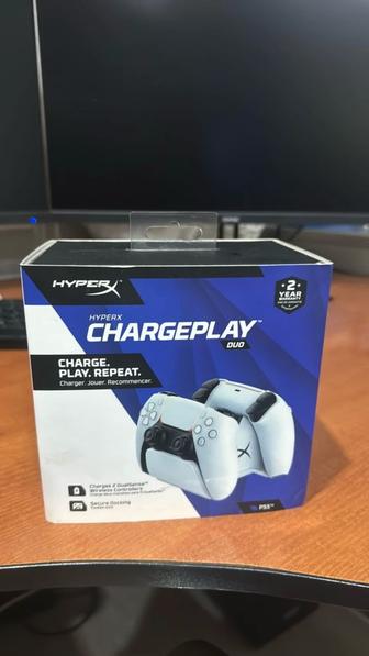 Зарядная станция HyperX 51P68AA белый