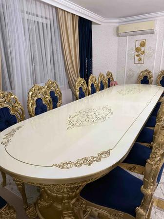 Продам стол гостинный 4/4.5