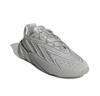Кроссовки Adidas.