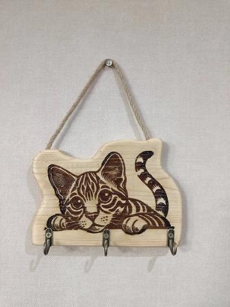 Ключница из натурального дерева