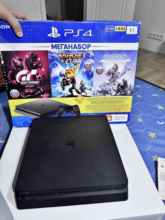 Sony PlayStation 4 slim