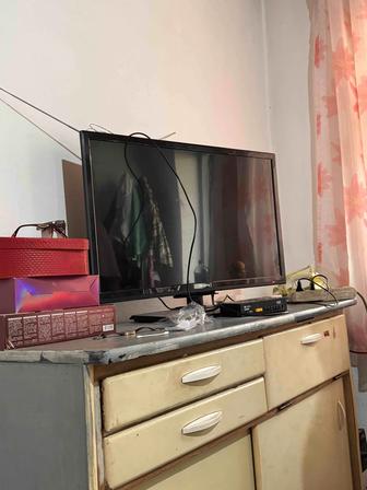 Продам телевизор Elenberg