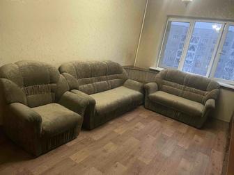 Продам мягкий уголок диван и кресла