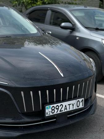 Hongqi E-QM5 в аренду. Аренда авто/прокат машин