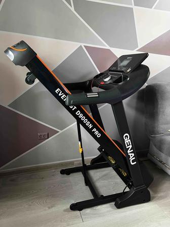 Беговая дорожка Genau Everest D900SN Pro