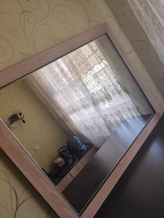 Продается зеркало настенное