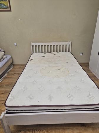 Кровать (массив)