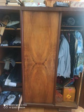 ДОРЕВОЛЮЦИОННЫЙ шкаф ОРЕХ , МАССИВ, 3 двери, крепкий, тяжелый