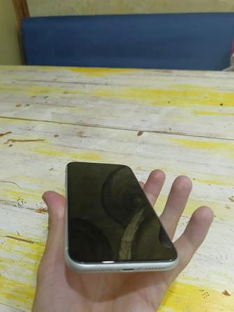 iPhone XR 64GB (без ремонта)