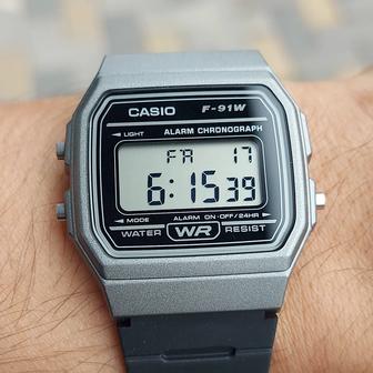 Электронные наручные часы Casio F-91. Оригинал. Япония. Винтажные часы