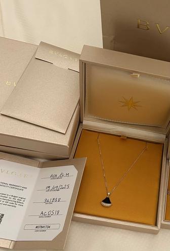 Колье от Bvlgari из коллекции Diva s dream