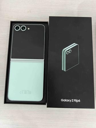 Смартфон Samsung Galaxy Z Flip 6 12/512GB